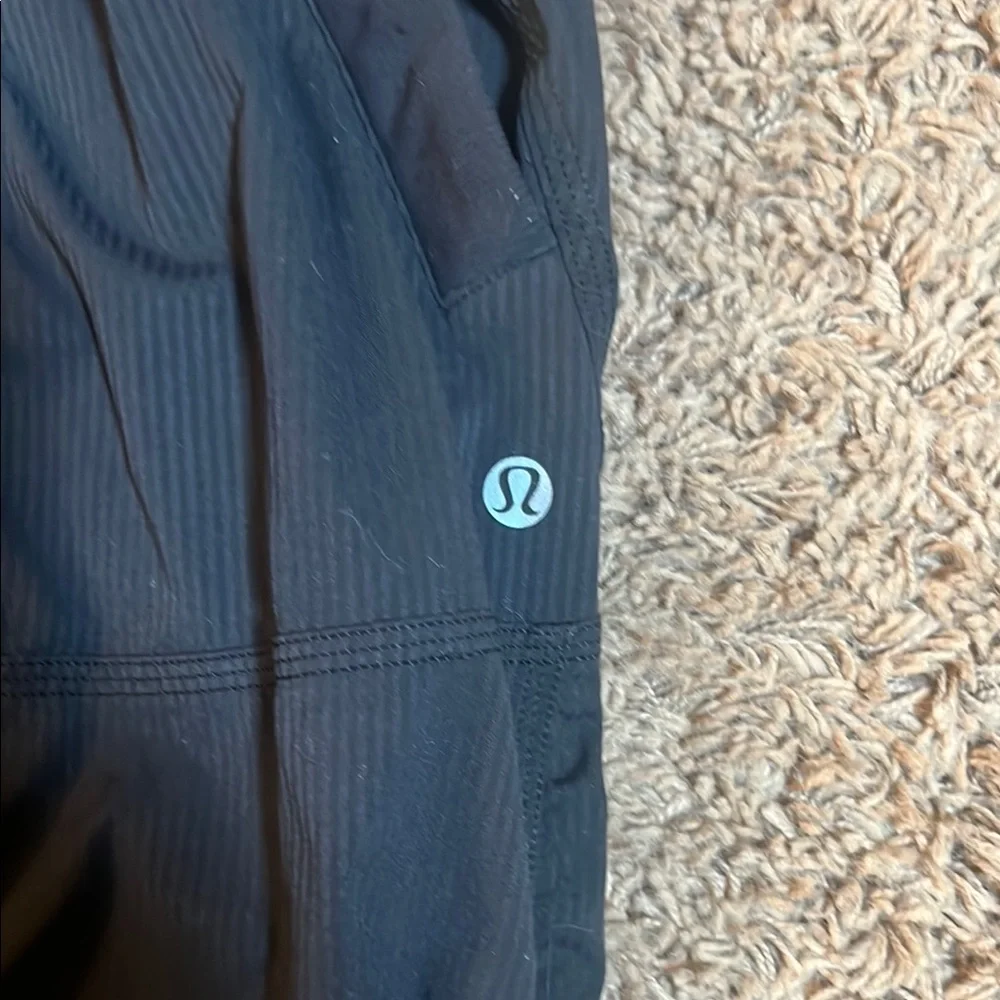 Lululemon Athletica Women’s Black Performance Leggings Size 4 - Picture 2 of 6